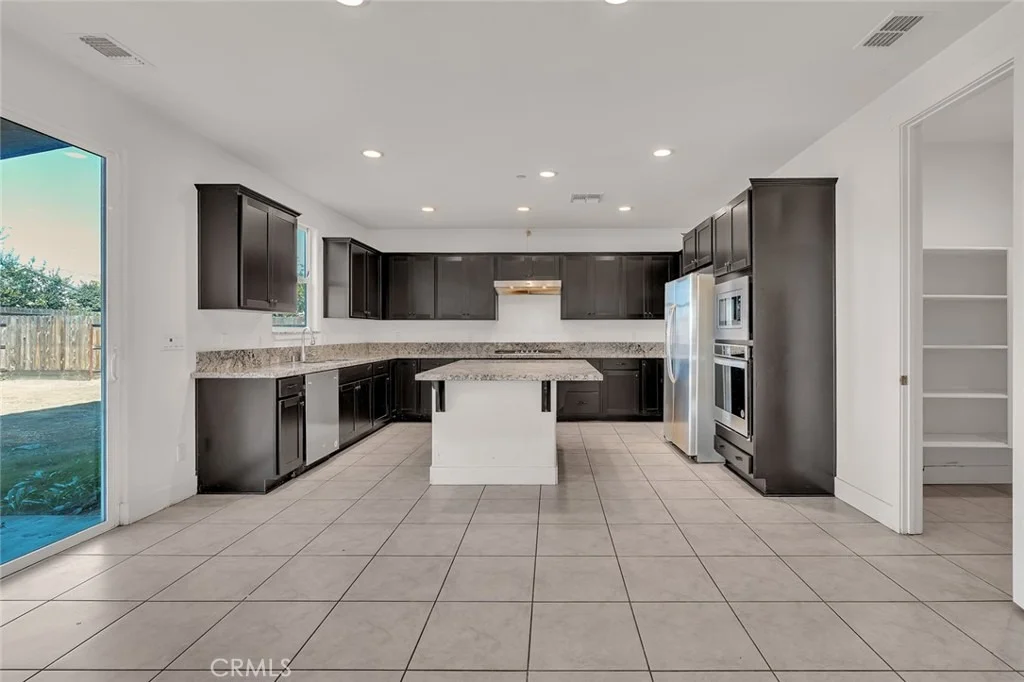 Photo of 3951 Mitchell