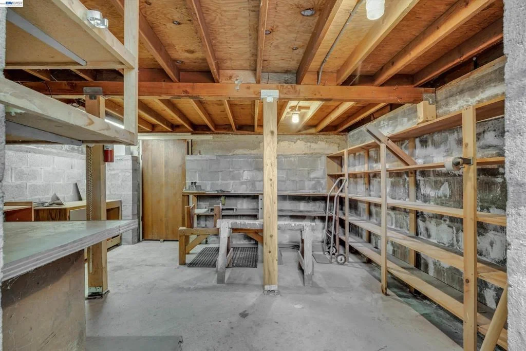 Photo of 327 Kingston Ave