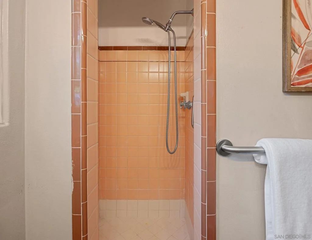 Photo of 8500 Hillcrest