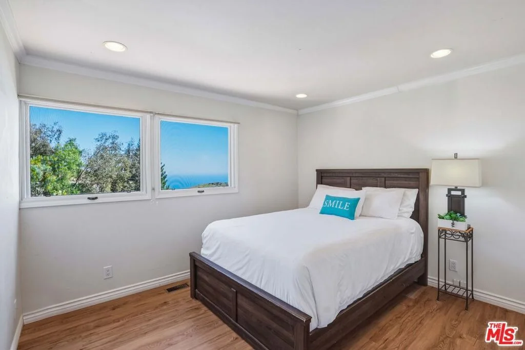 Photo of 2965 Seabreeze Drive