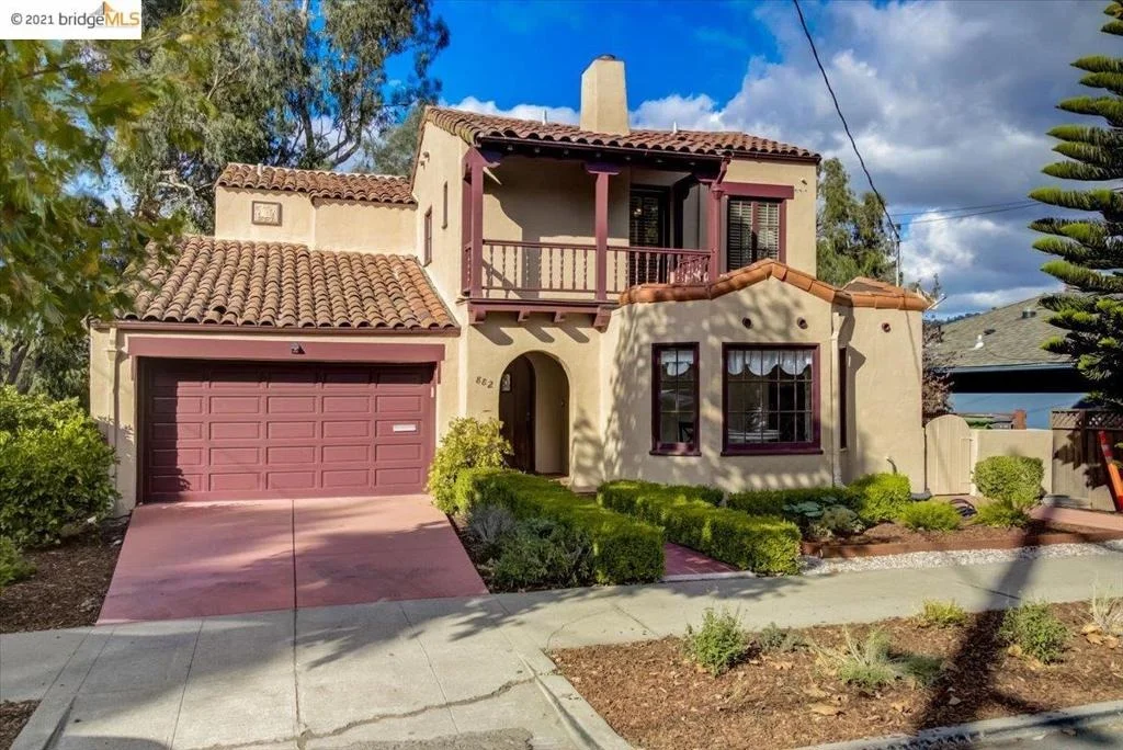 Photo of 882 Alma Pl