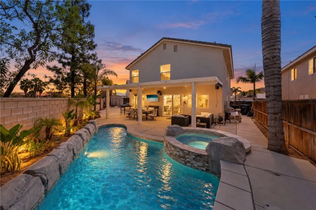 Photo of 26840 Redwood
