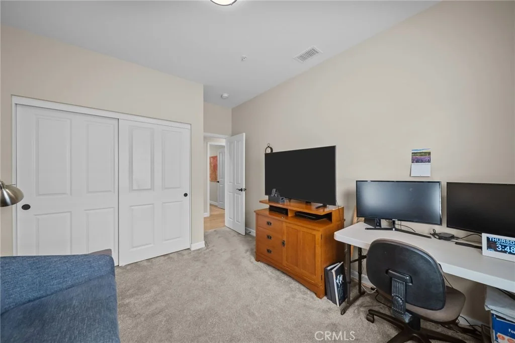 Photo of 4066 Aurora