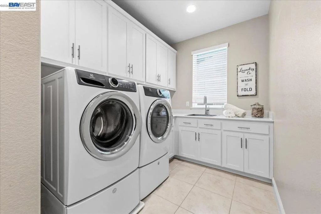 Photo of 4519 Spring Mountain Way