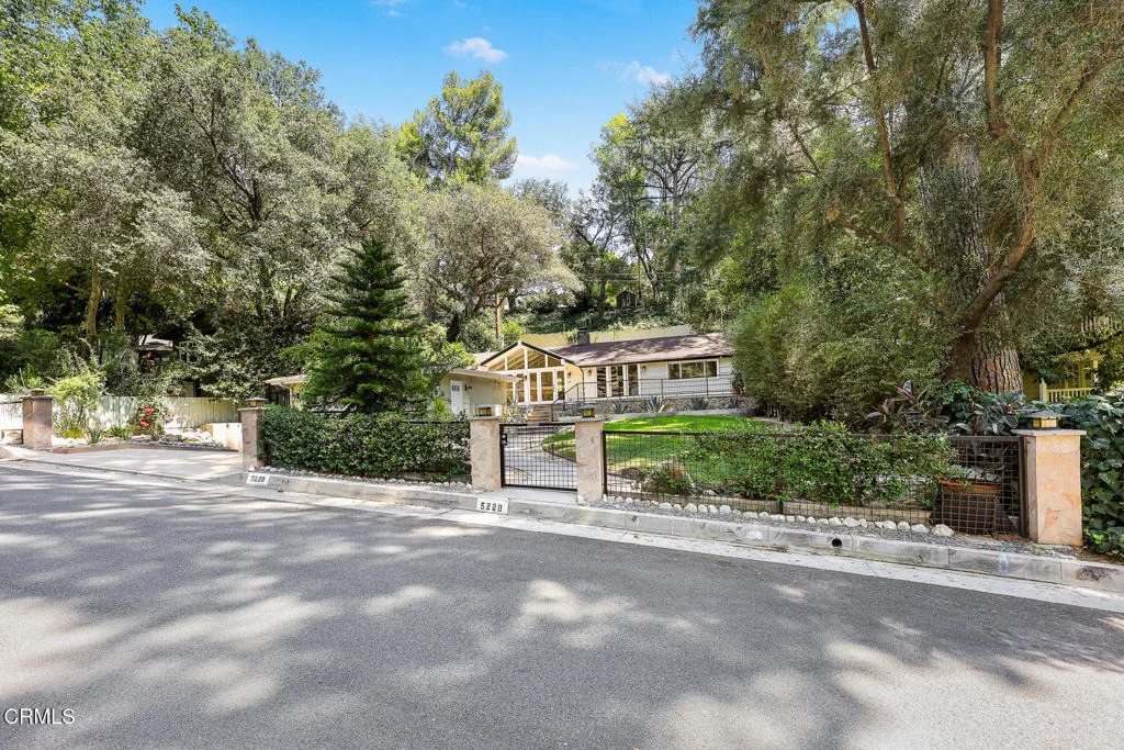 Photo of 5220 Palm Drive