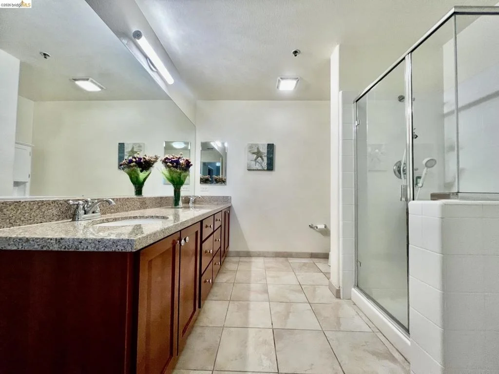 Photo of Unit 313 at 423 7th Street