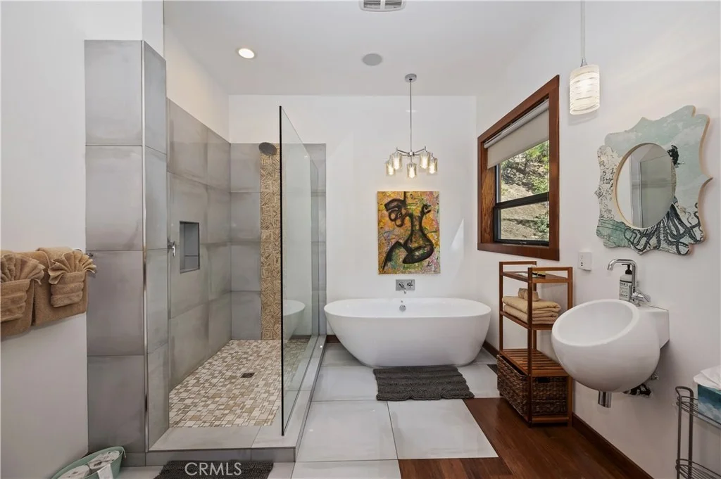 Photo of 43669 Ridge Crest
