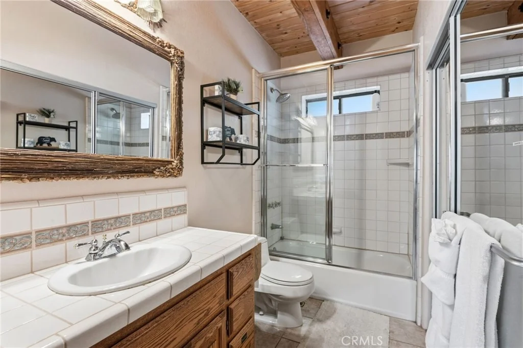 Photo of 1584 Wolf Road