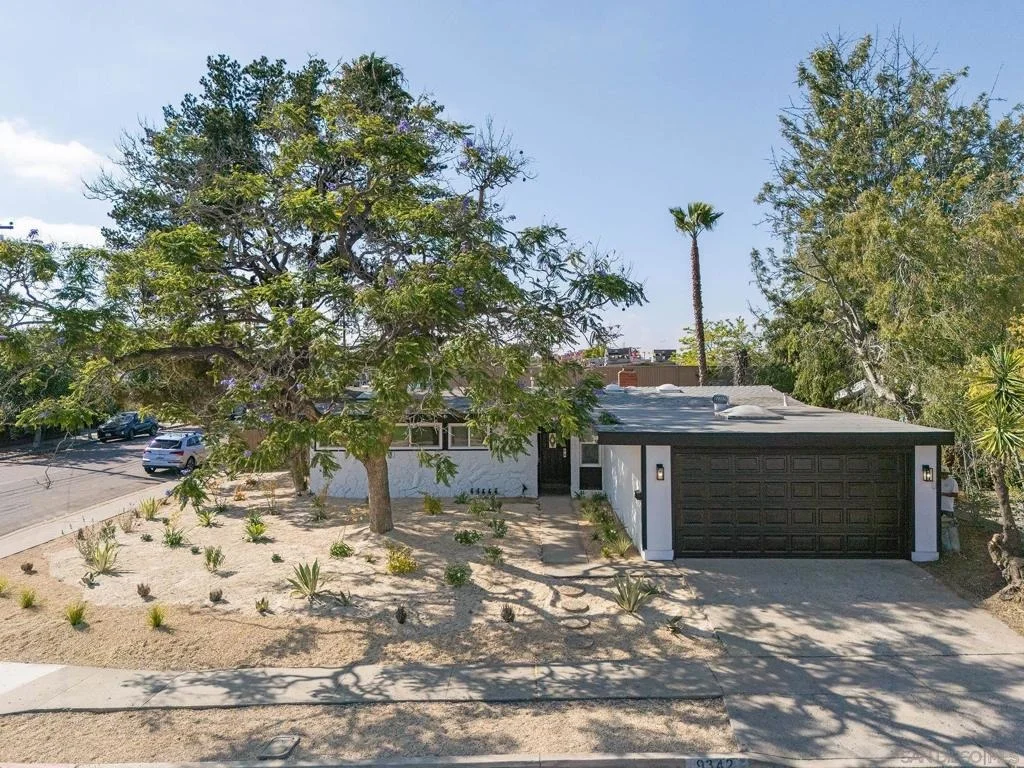 Photo of 9342 Fermi Ave