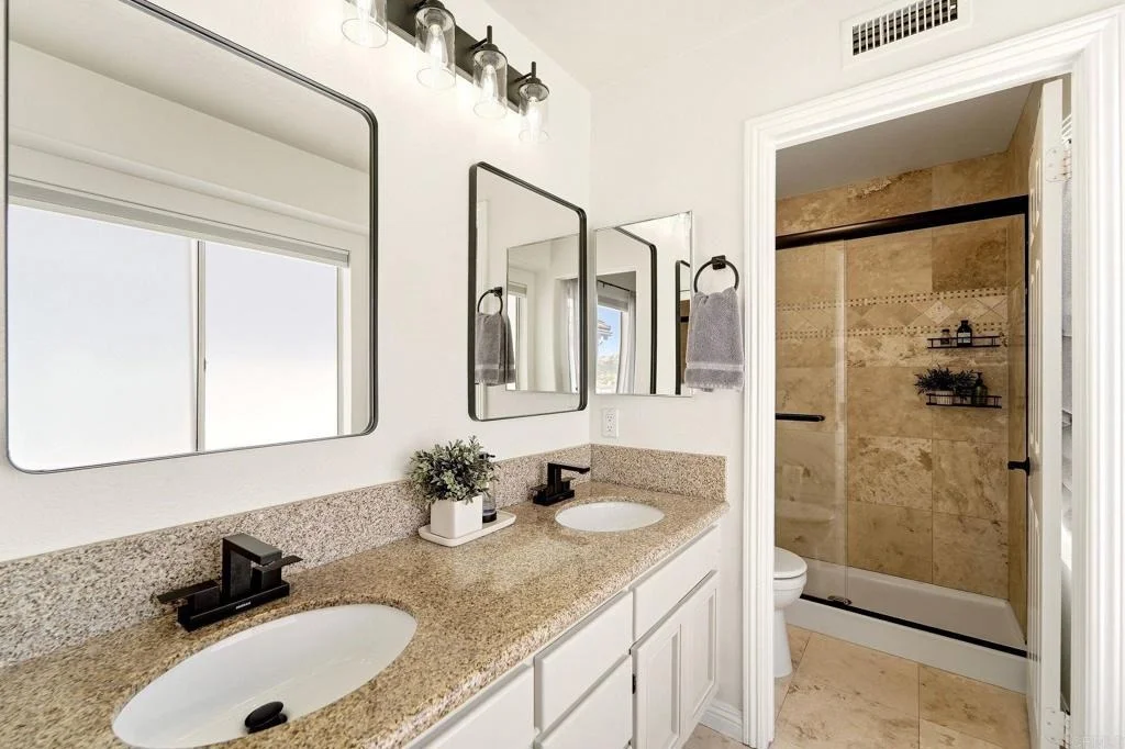 Photo of 2467 Rock View