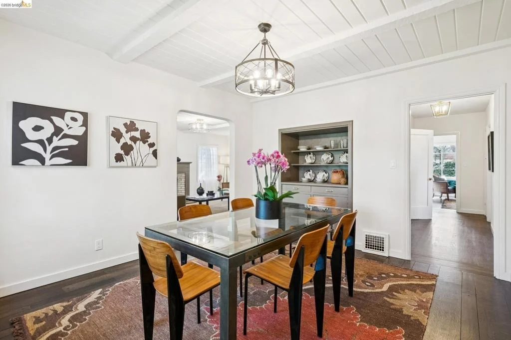 Photo of 2380 Leimert Blvd