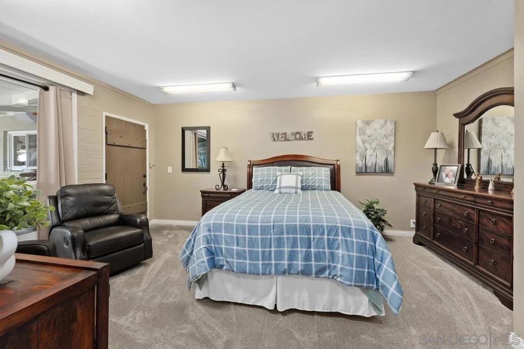 Photo of 9865 Edgelake Drive