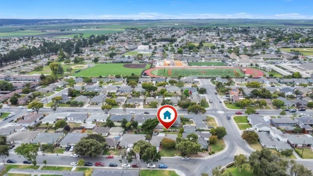 Photo of 906 Bautista Drive