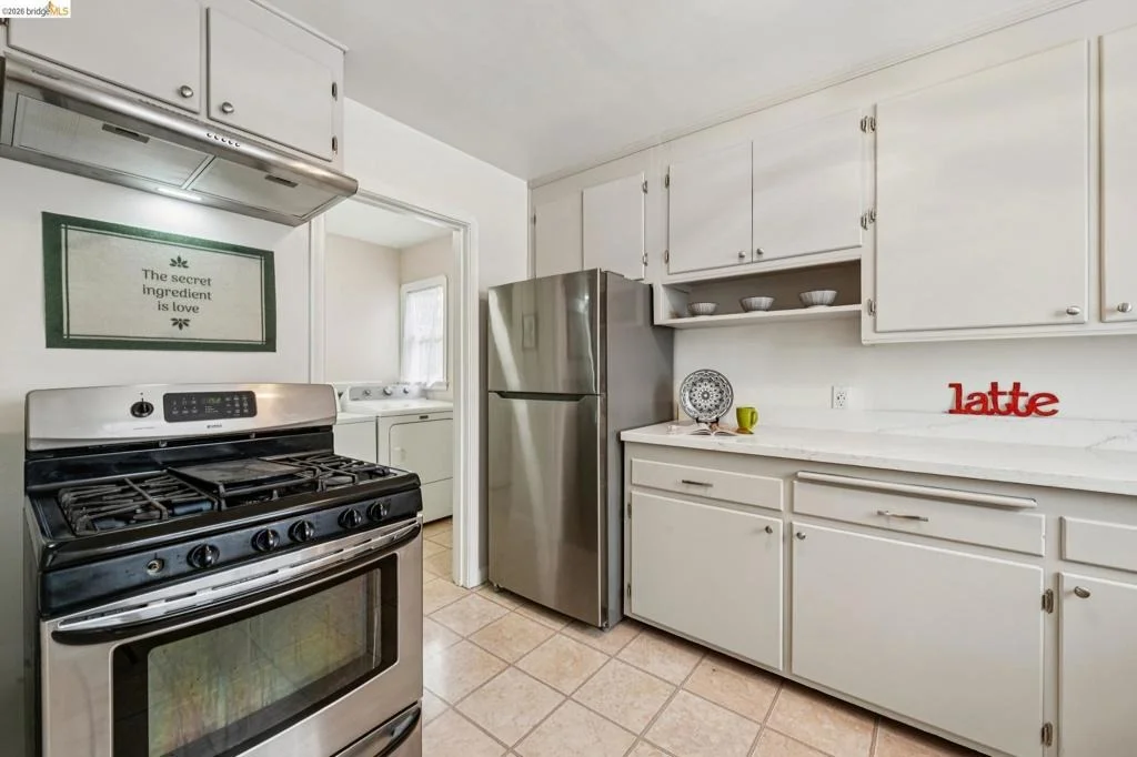 Photo of 3115 Clinton Ave