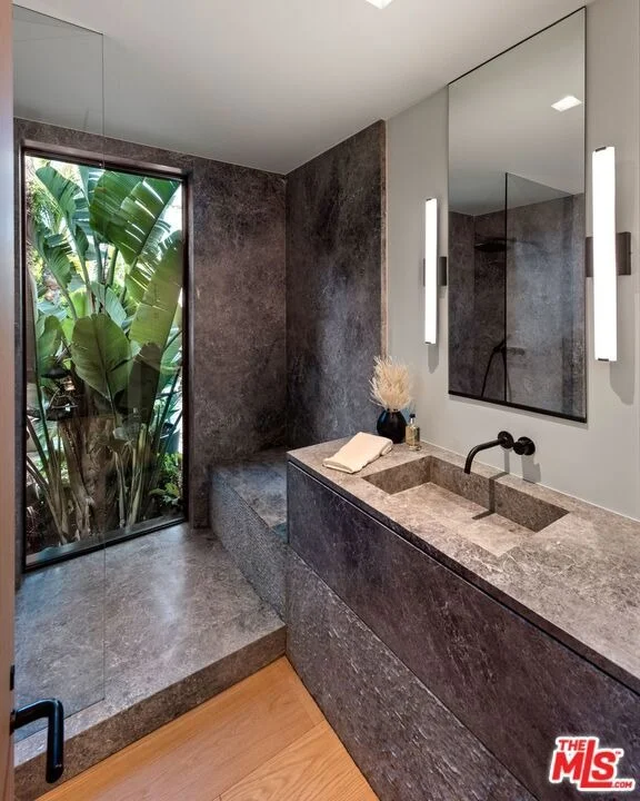 Photo of 1663 Summitridge Drive