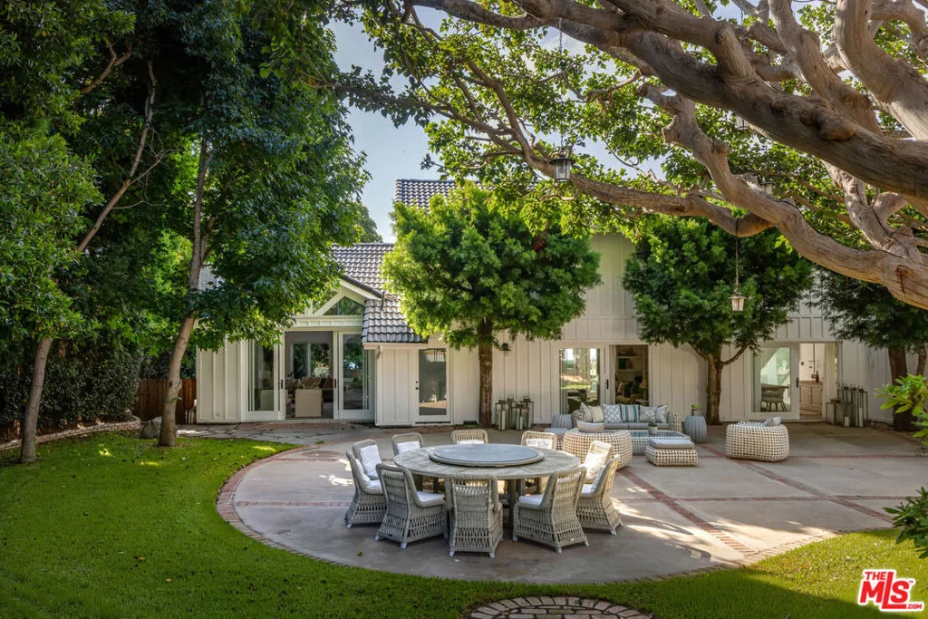 Photo of 29225 Cliffside Drive