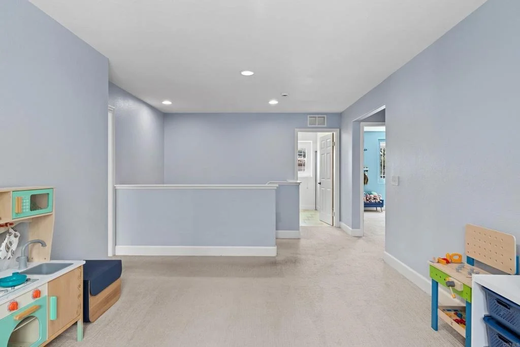 Photo of 765 Avenida Abeja