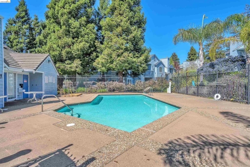 Photo of 403 Lighthouse Dr