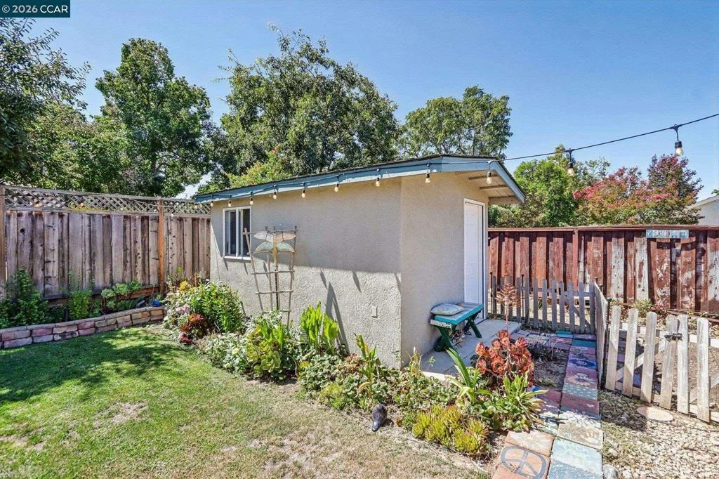 Photo of 3903 Silver Oaks Way