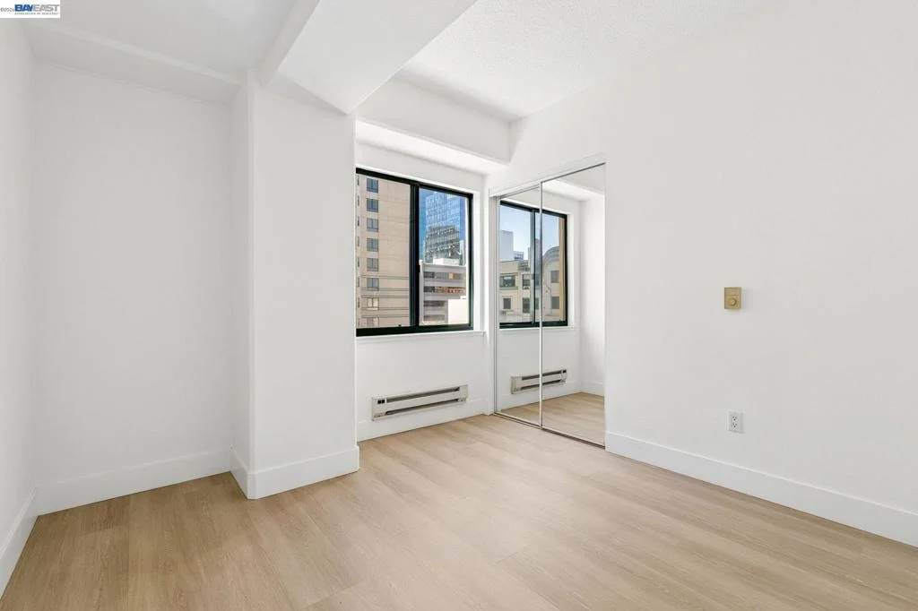 Photo of Unit 546 at 989 Webster Street