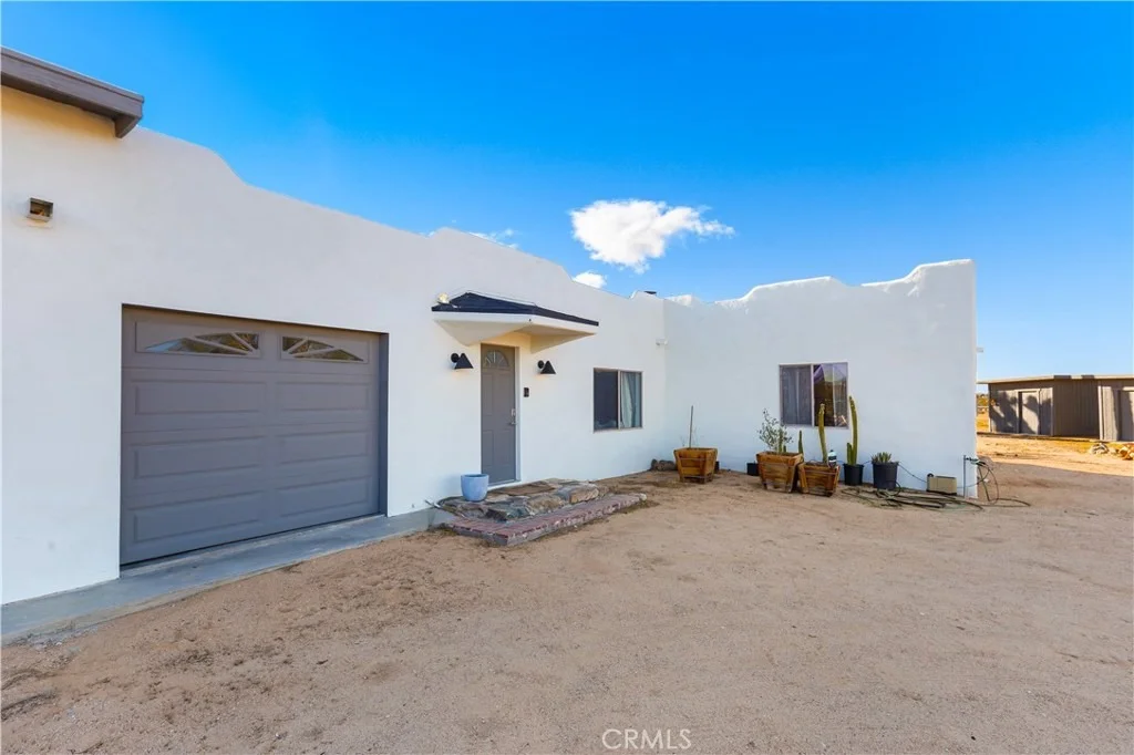 Photo of 60611 Birdie Ln