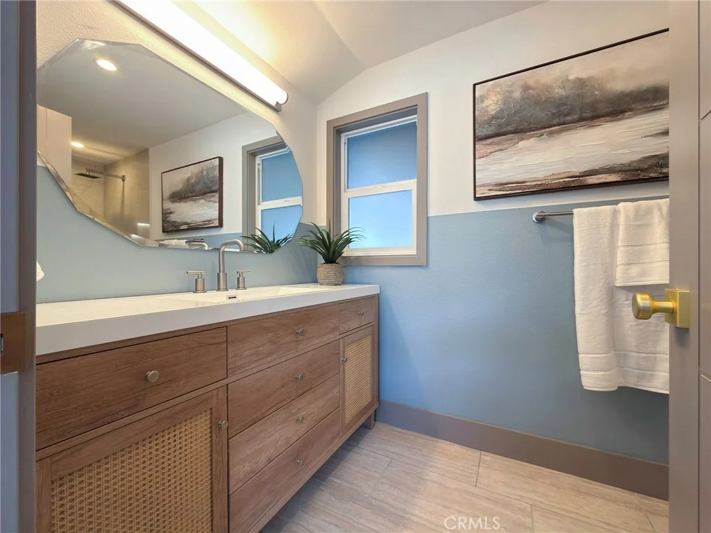Photo of 25112 Northrup Drive