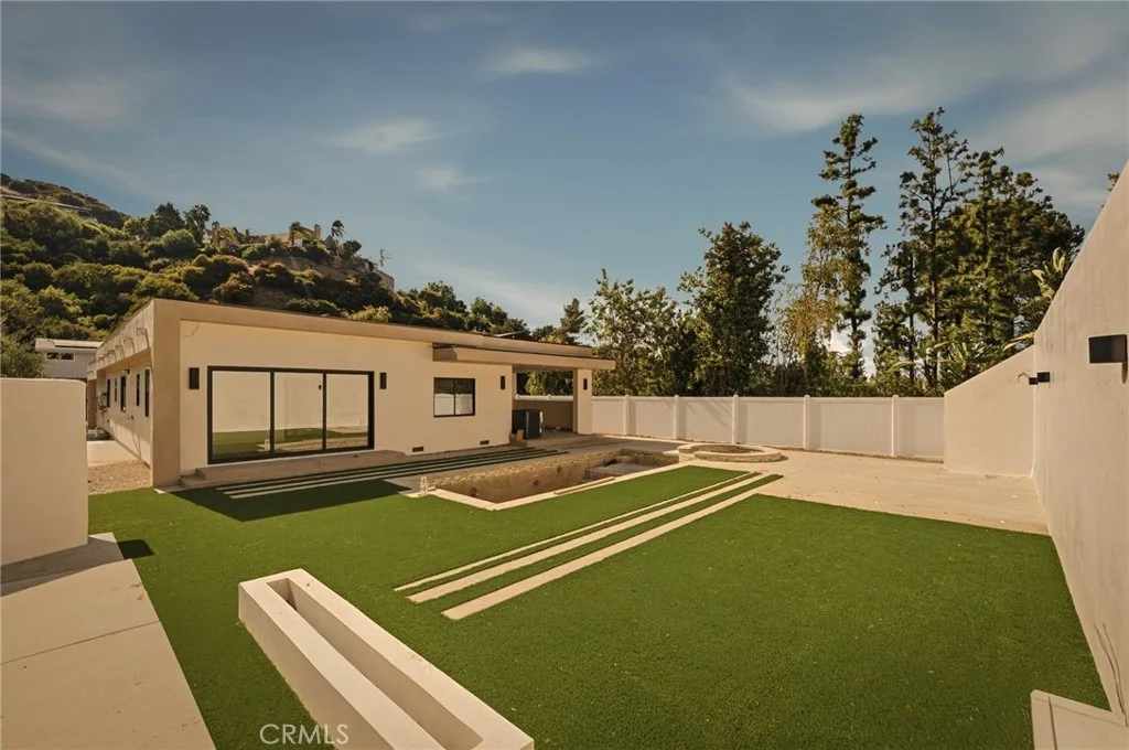 Photo of 17000 Escalon