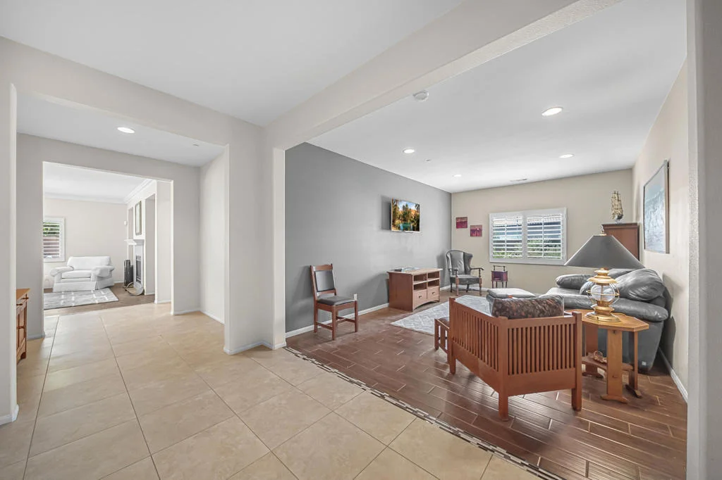 Photo of 42210 Summit Way
