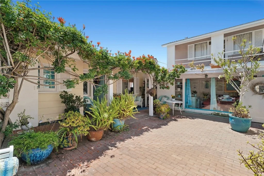 Photo of 1665 Viking Road