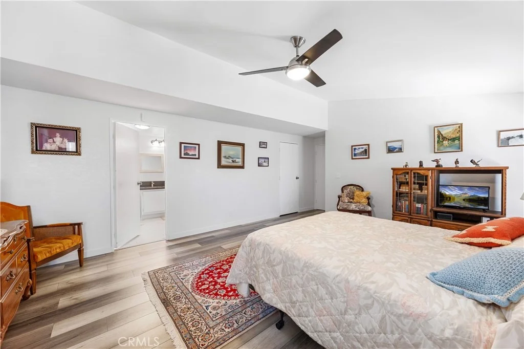 Photo of 1298 Bishop