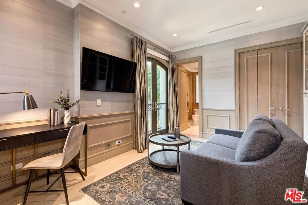 Photo of 610 N Rodeo Drive