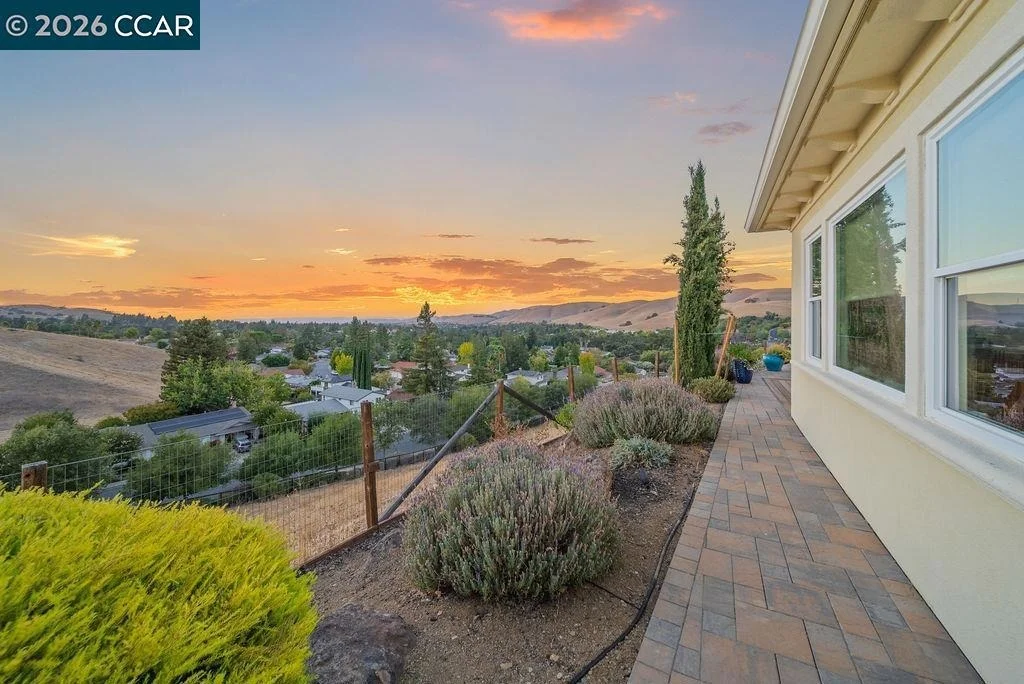Photo of 24 Promontory Place
