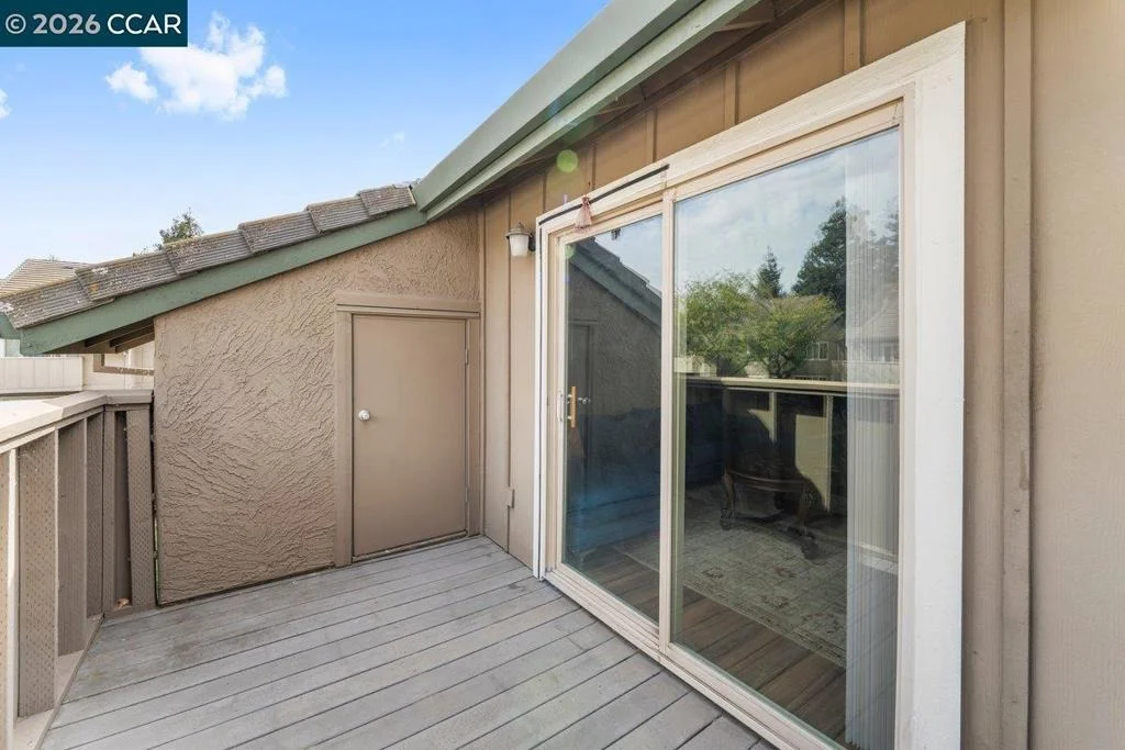 Photo of 2189 Lakeview