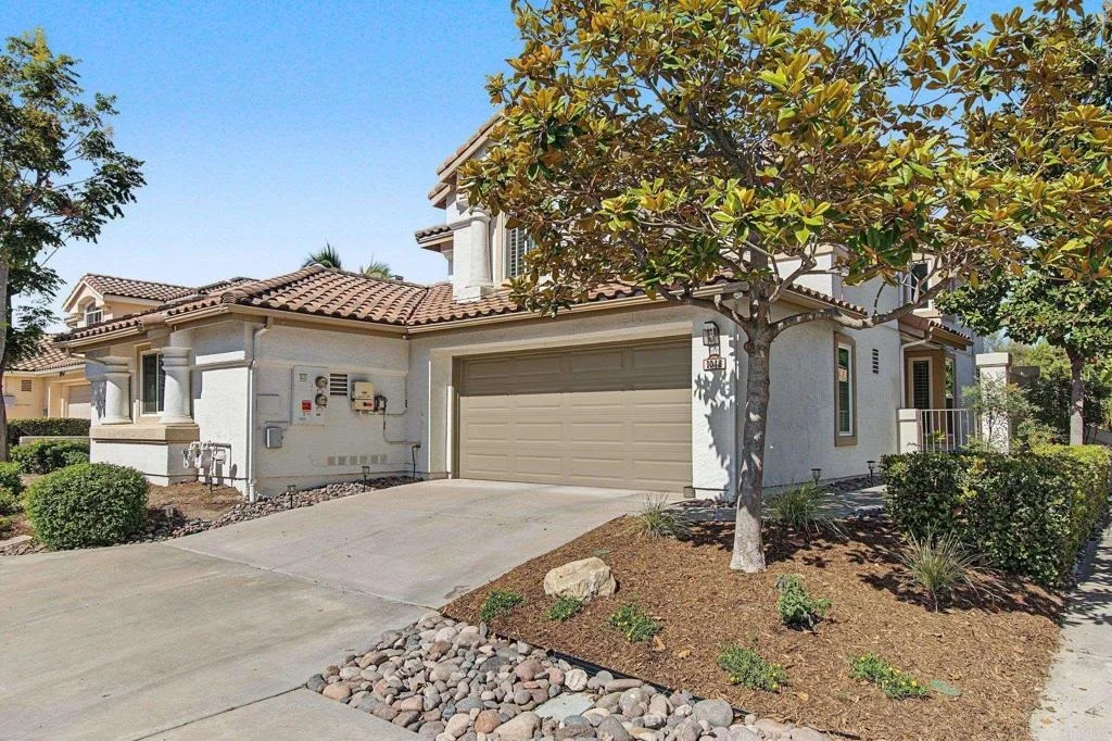 Photo of 1048 Torrey Pines Road