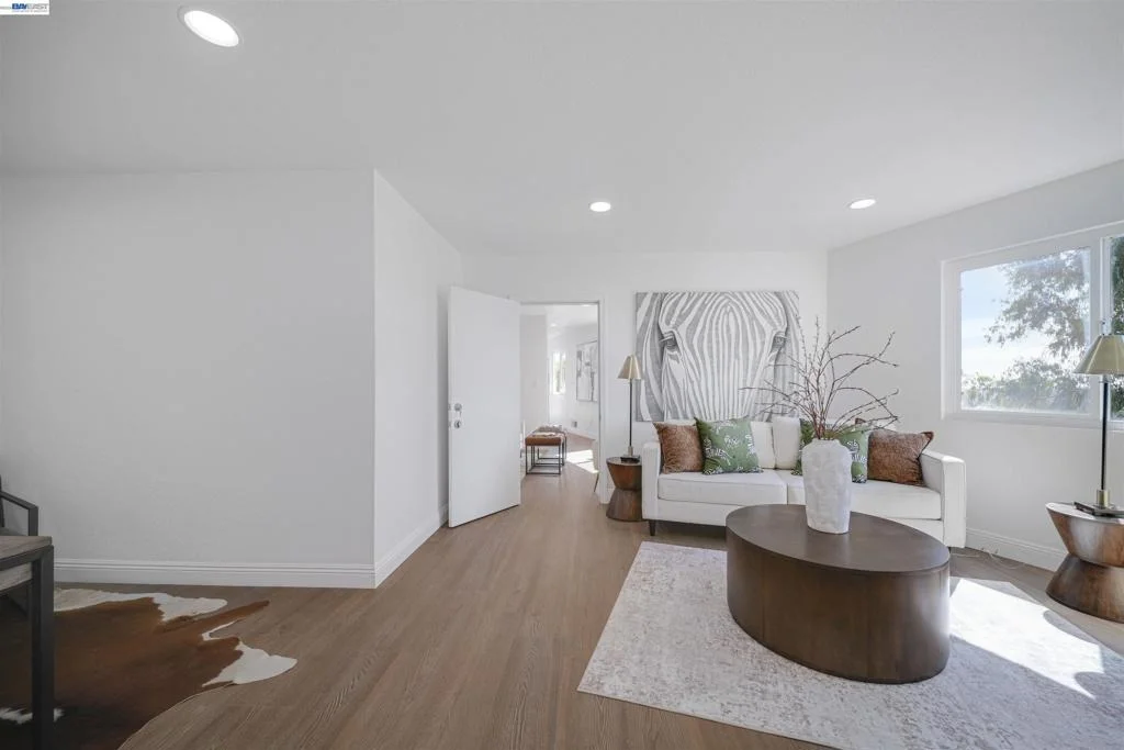 Photo of 1069 Central Blvd