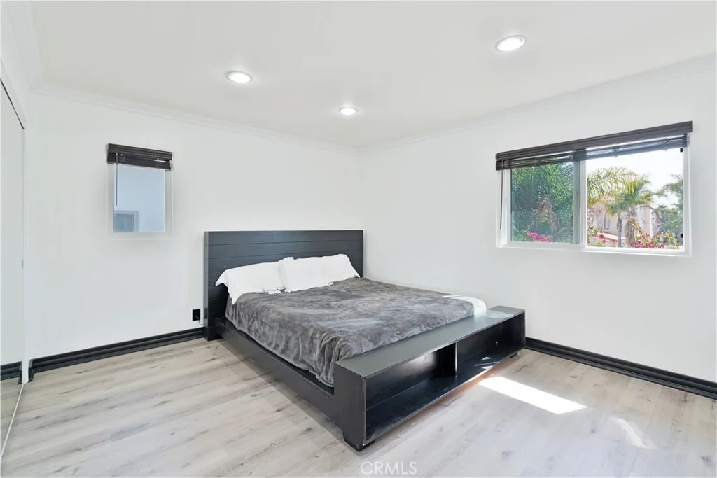 Photo of 2355 Peninsula