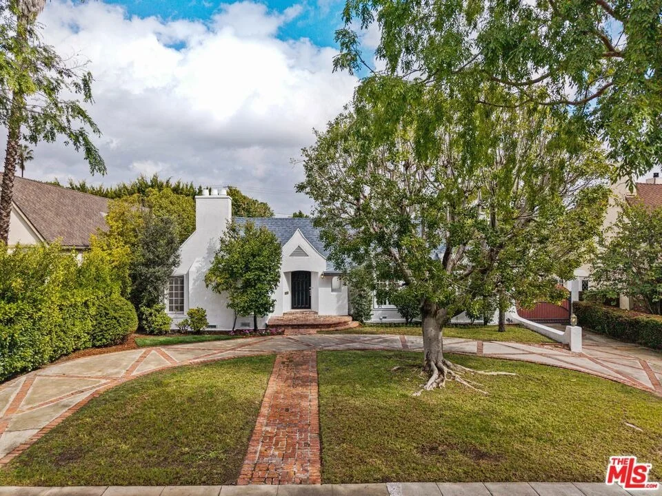 Photo of 512 N Elm Drive