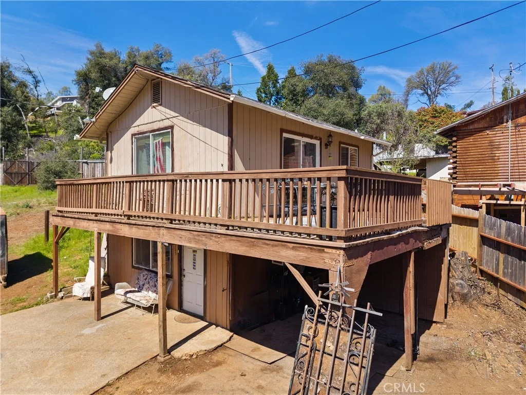Photo of 6985 Floyd Way