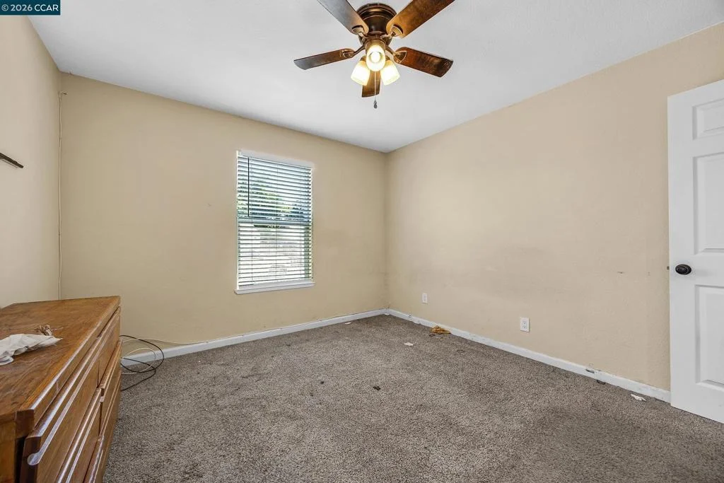 Photo of 7 Lawrence Ave