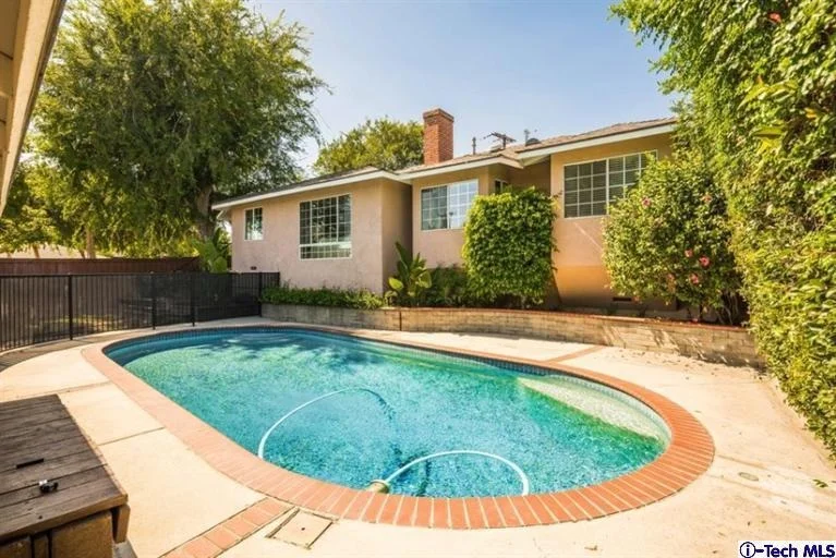 Photo of 72 Sierra Madre Boulevard