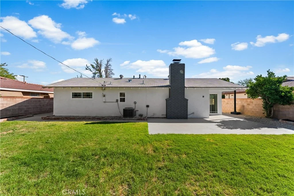 Photo of 1735 W Jenner Street