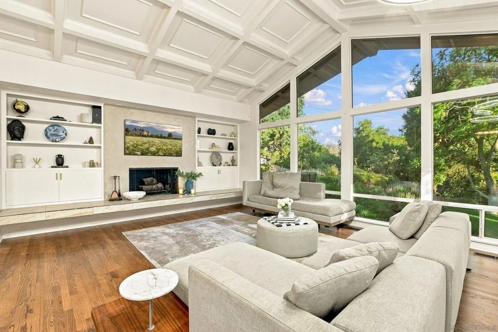 Photo of 1954 Oak View Rd