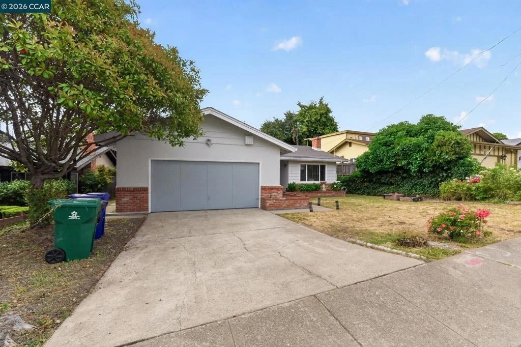 Photo of 1325 Belfair Dr