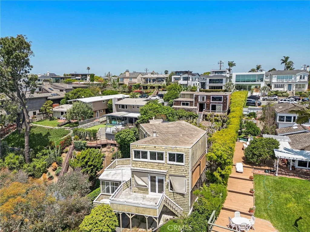Photo of 2209 Cliff Drive