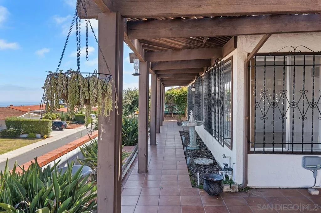 Photo of 1685 Calle De Cinco