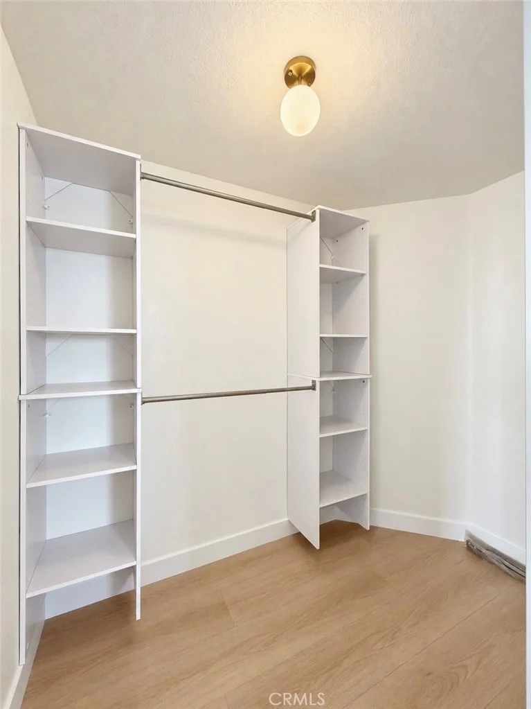 Photo of 35584 Larkspur