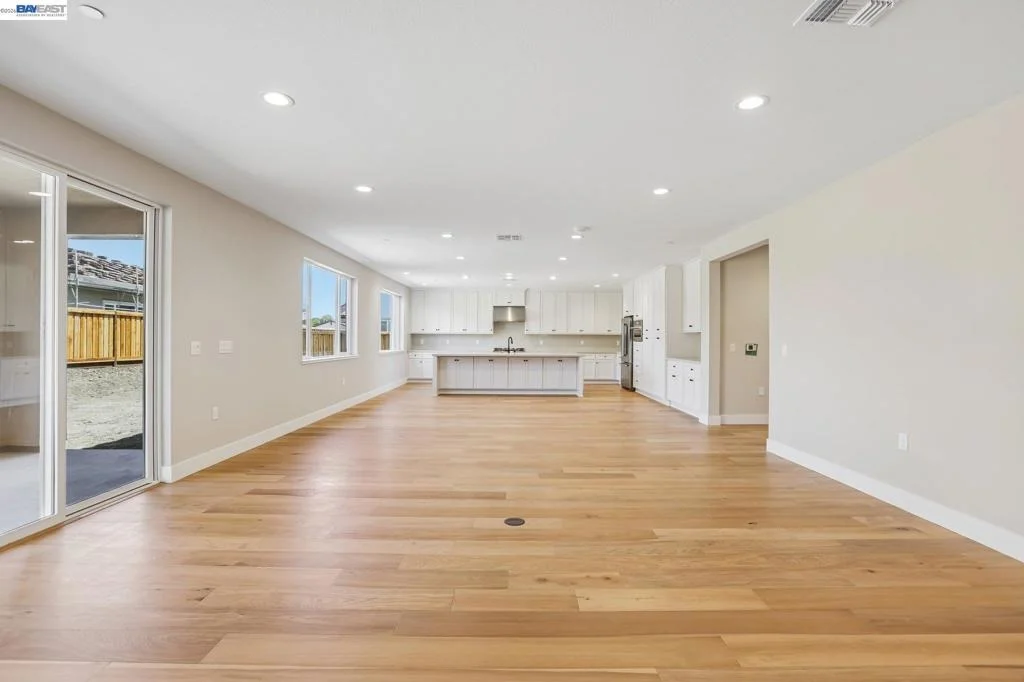 Photo of 421 Trellis Way