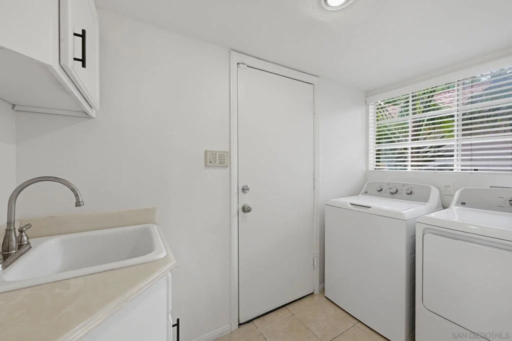 Photo of 350 Crestview