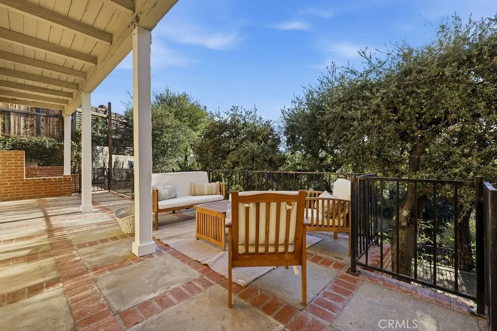 Photo of 1731 La Cresta Drive