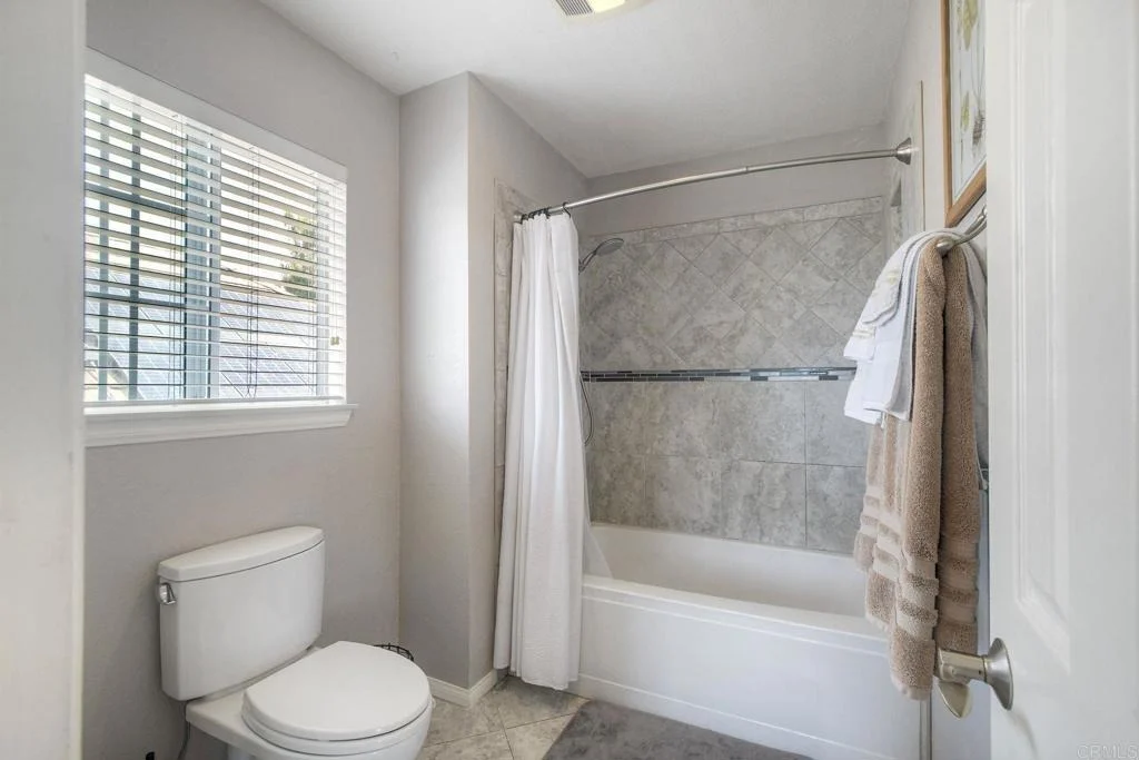 Photo of 975 Rose Arbor Drive